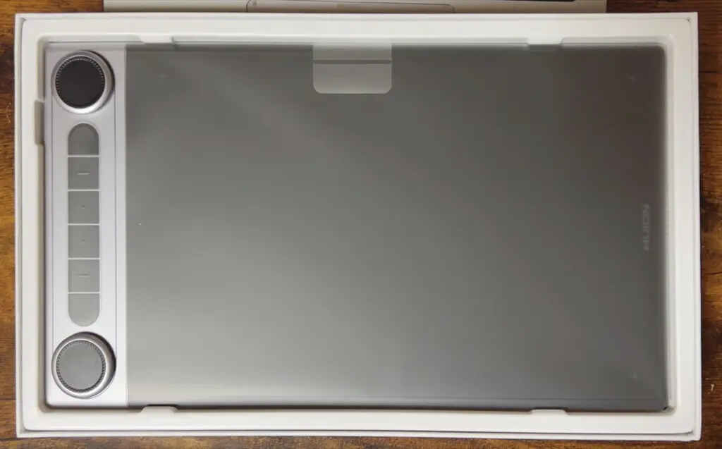 板タブ] 進化したペンタブレット! HUION Inspiroy Dial 2レビュー